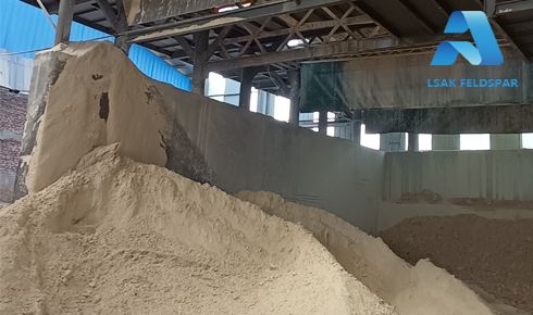 高純度鈉長石粉：塑料行業(yè)的優(yōu)質(zhì)功能性填料供應商解決方案